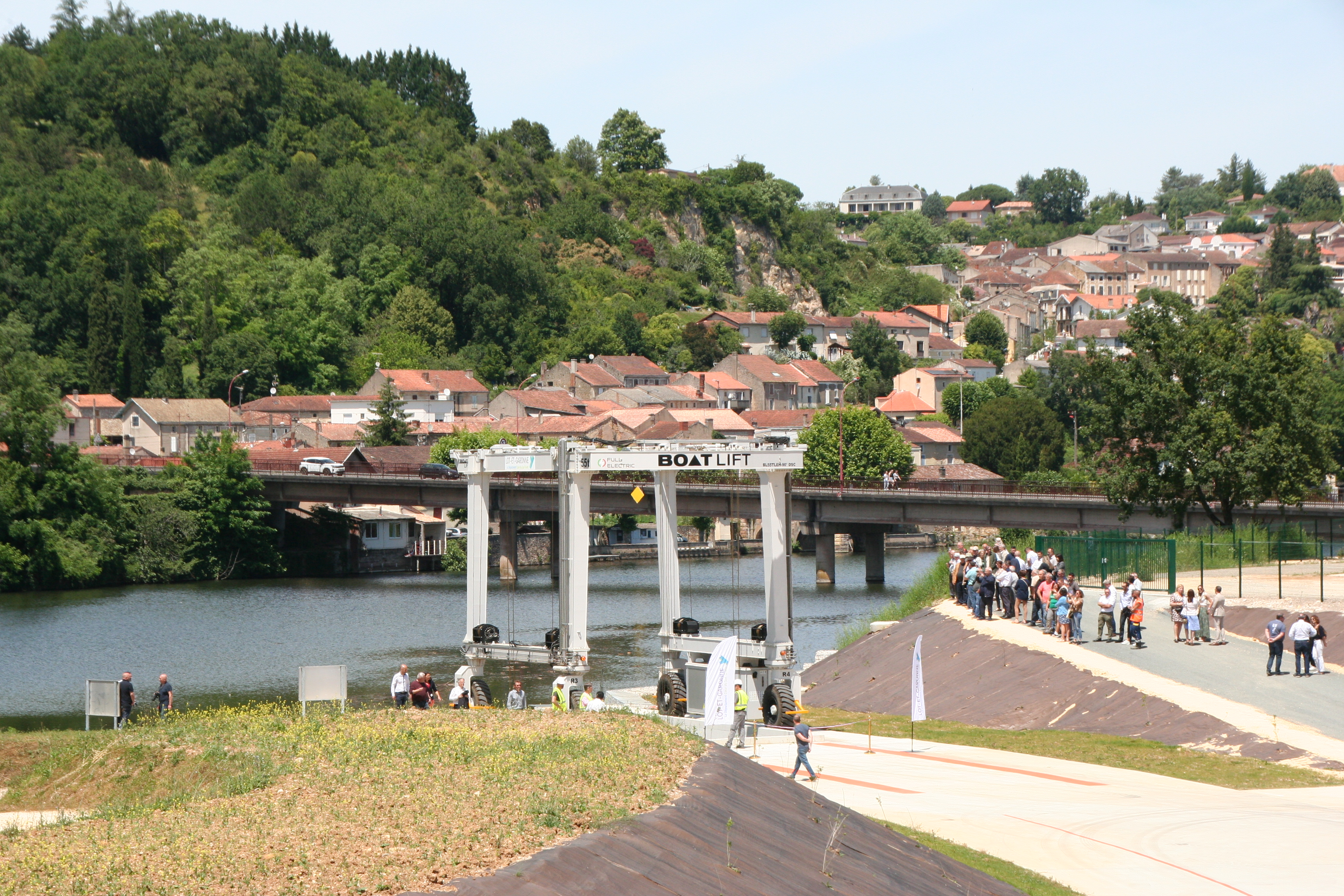 Vue panoramique du transbordeur, lors de l'inauguration.